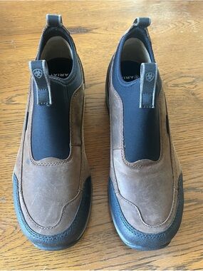 Ariat Womens Terrain Ease Waterproof Boots - size 10